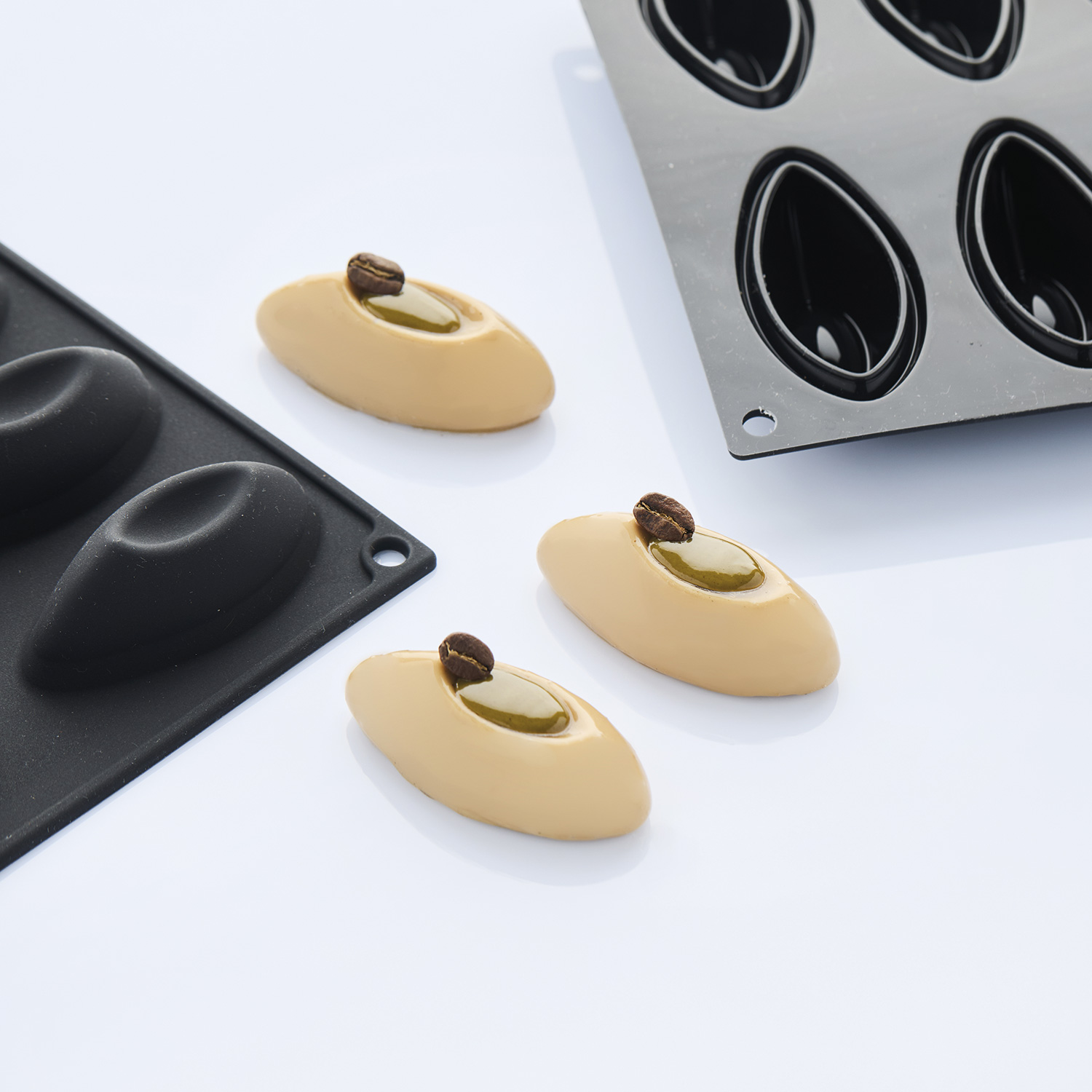 Martellato Quenelle Silikonform BlackSil für 12 Monoporzionen Dessertform