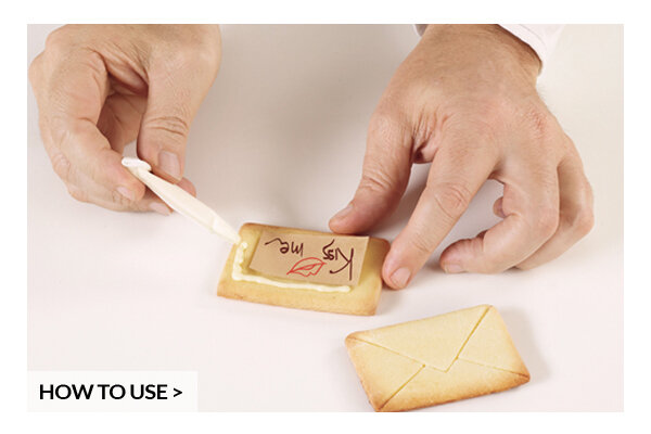 SURPRISE – Ausstecher in Briefumschlag-Form + 80 Zettelchen 