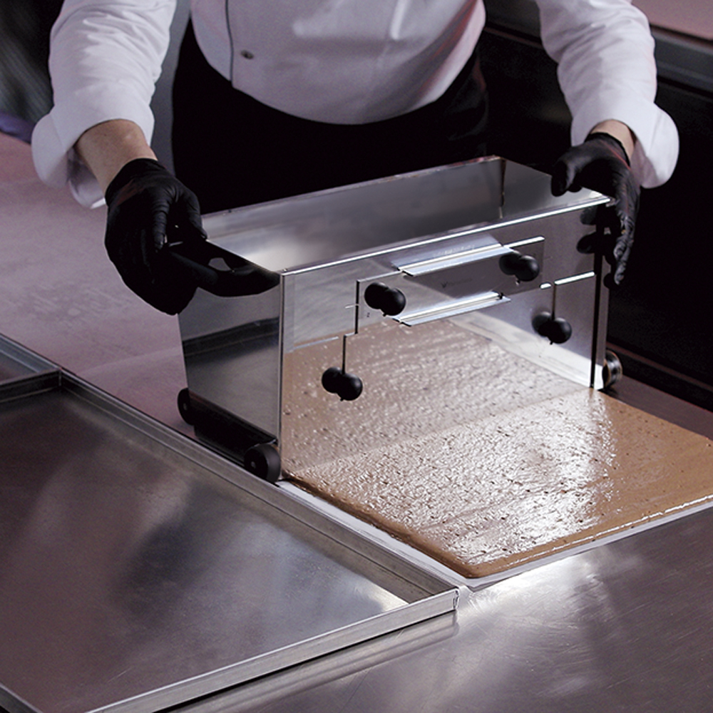 Martellato LEVEL – Mobiler Teigverteiler für Biskuit & mehr, 48x20x20cm