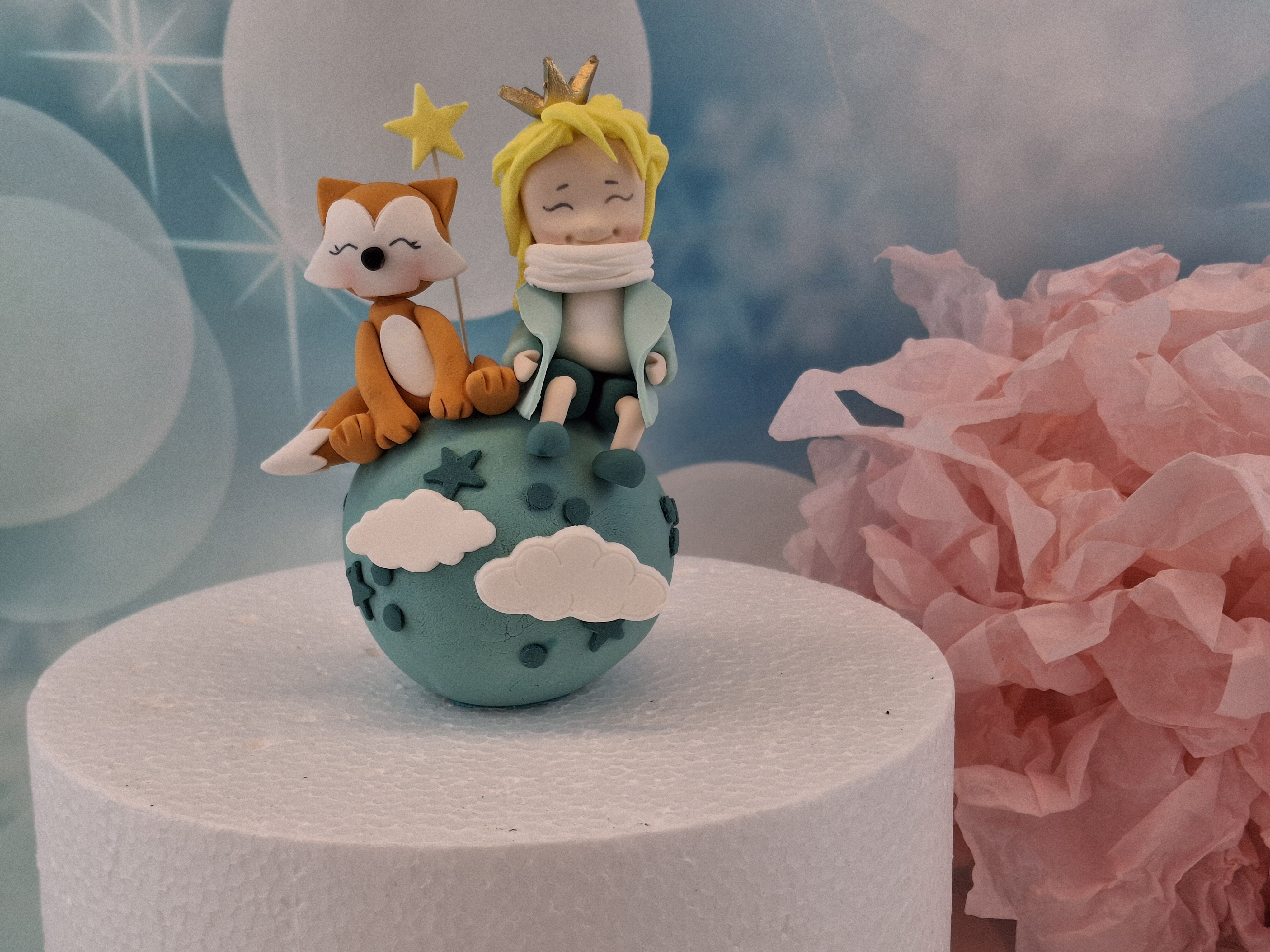 Tortentopper „Der kleine Prinz & Fuchs auf Weltkugel“ – Handgefertigte Figur
