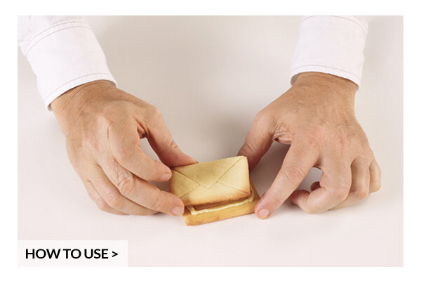 SURPRISE – Ausstecher in Briefumschlag-Form + 80 Zettelchen 