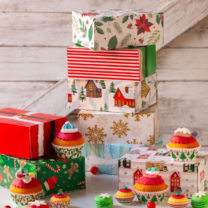 Gebäckbox Happy Elf – 18 × 13,5 × 7,5 cm