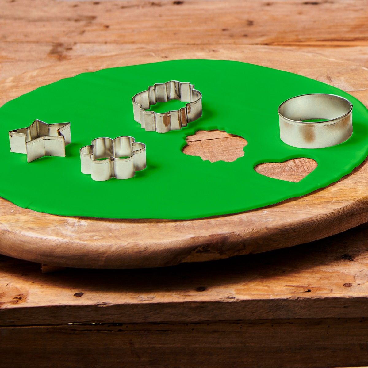 FunCakes ausgerollte Fondantdecke Frühlingsgrün