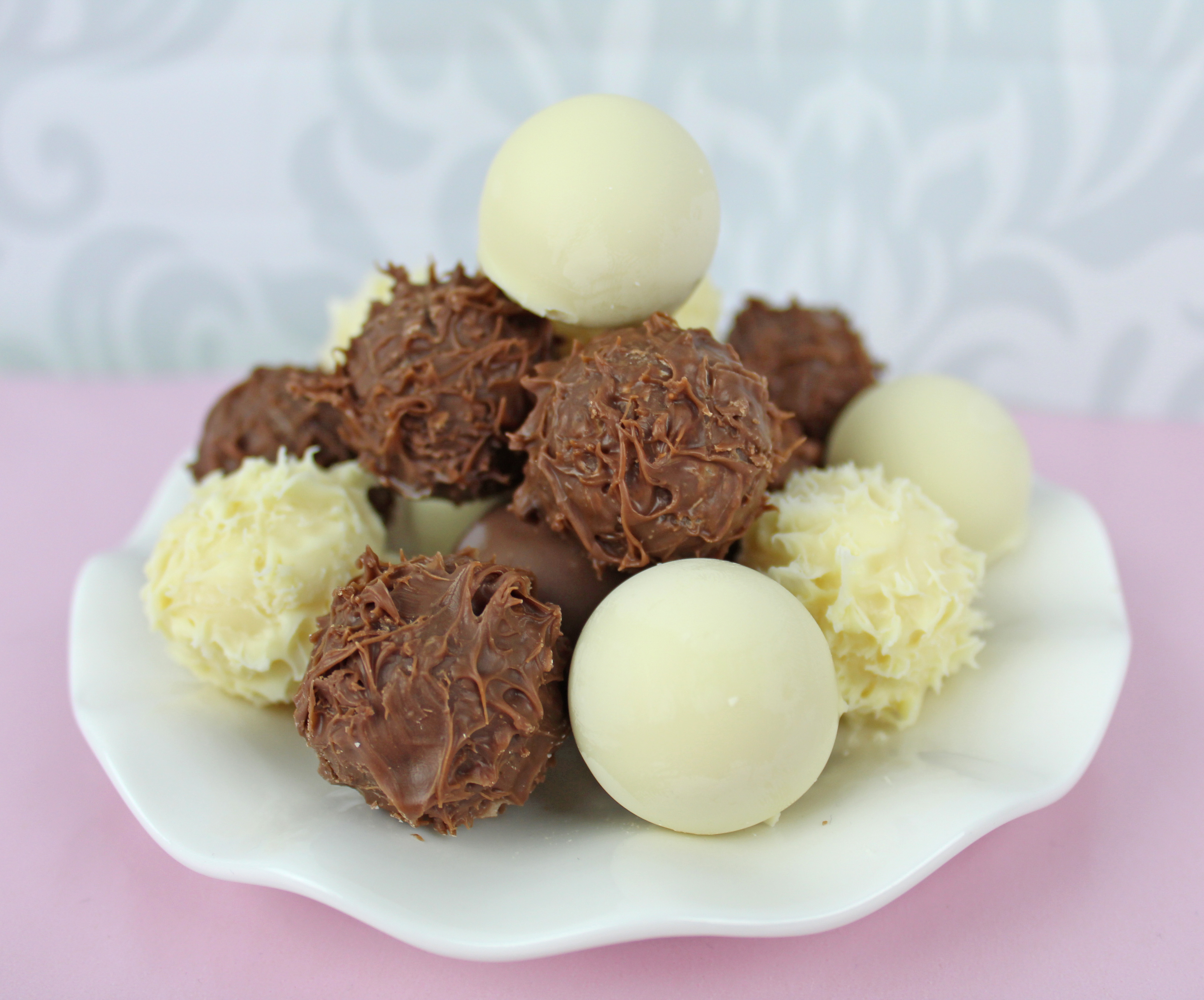 Pralinen Hohlkörper Trüffelhohlkugel weiße Schokolade