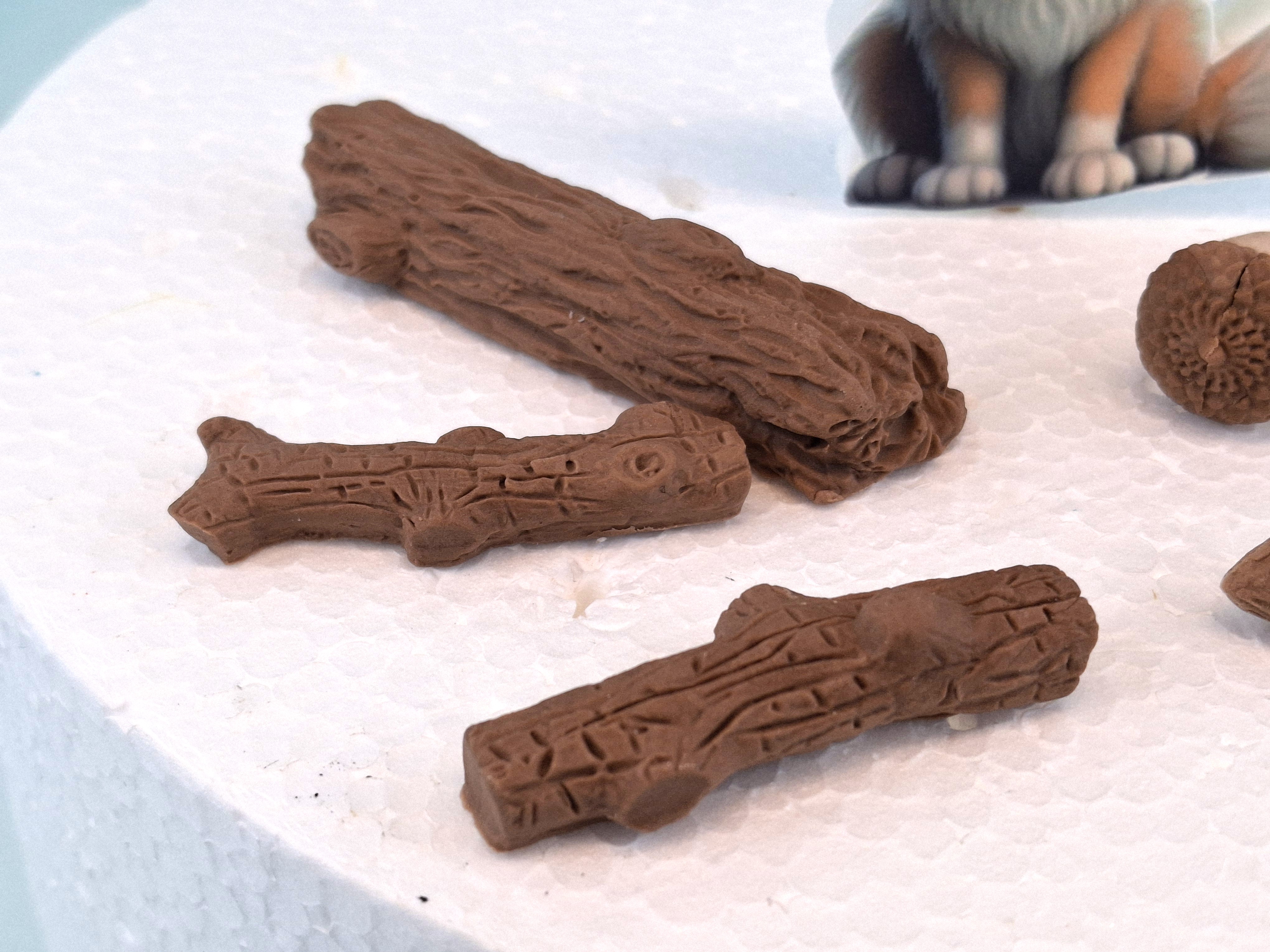 Cake Topper Fuchs mit Holz und Nüsse