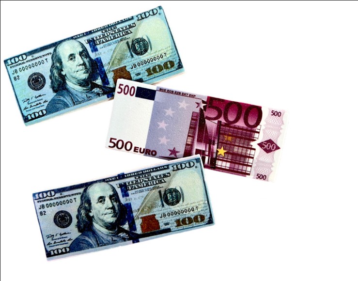 Essbare Geldscheine aus Zuckermasse