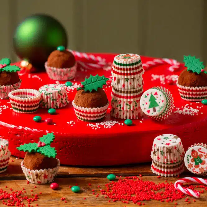 Weihnachtliche Bonbon- Mini-Muffinförmchen – 100 Stück