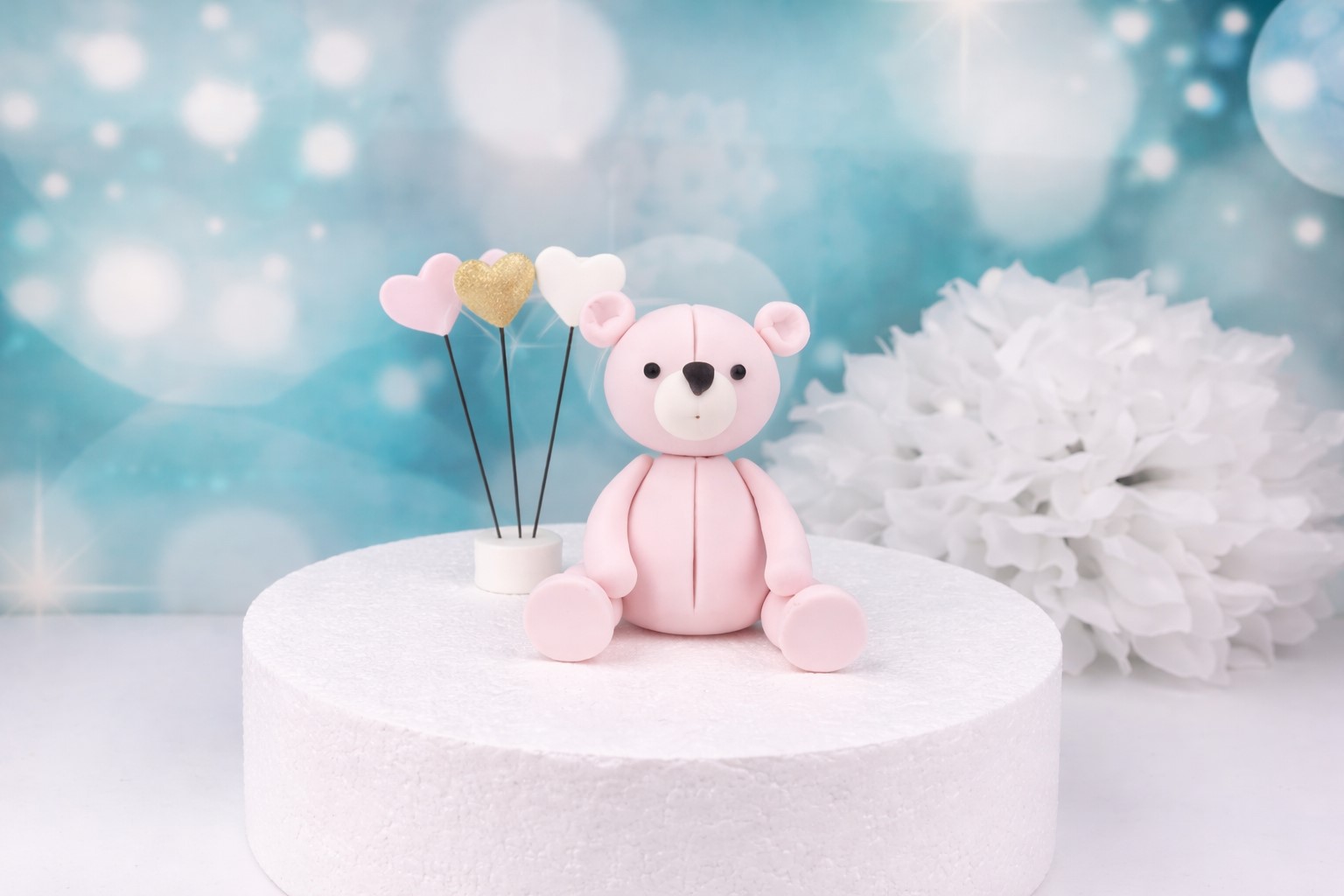 Bär mit Herzen  handmodelliert  