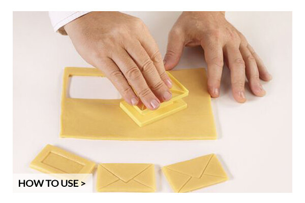 SURPRISE – Ausstecher in Briefumschlag-Form + 80 Zettelchen 