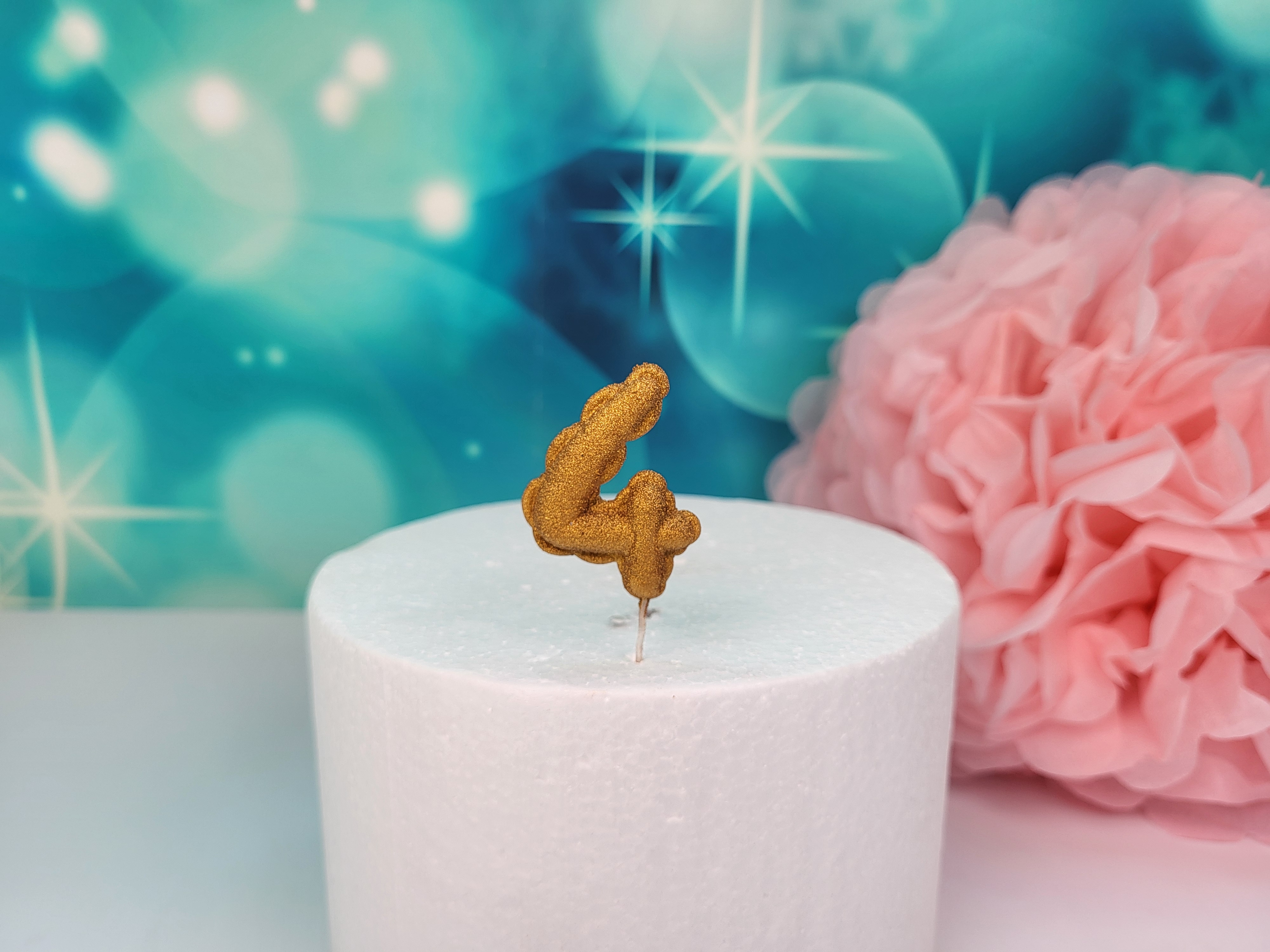 Fondant Zahl  4  - Gold