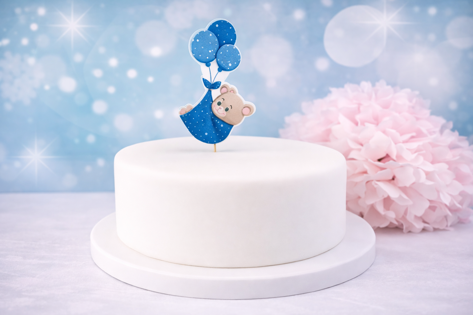 Essbarer Cake Topper Bär mit Luftballons blau – handgemacht
