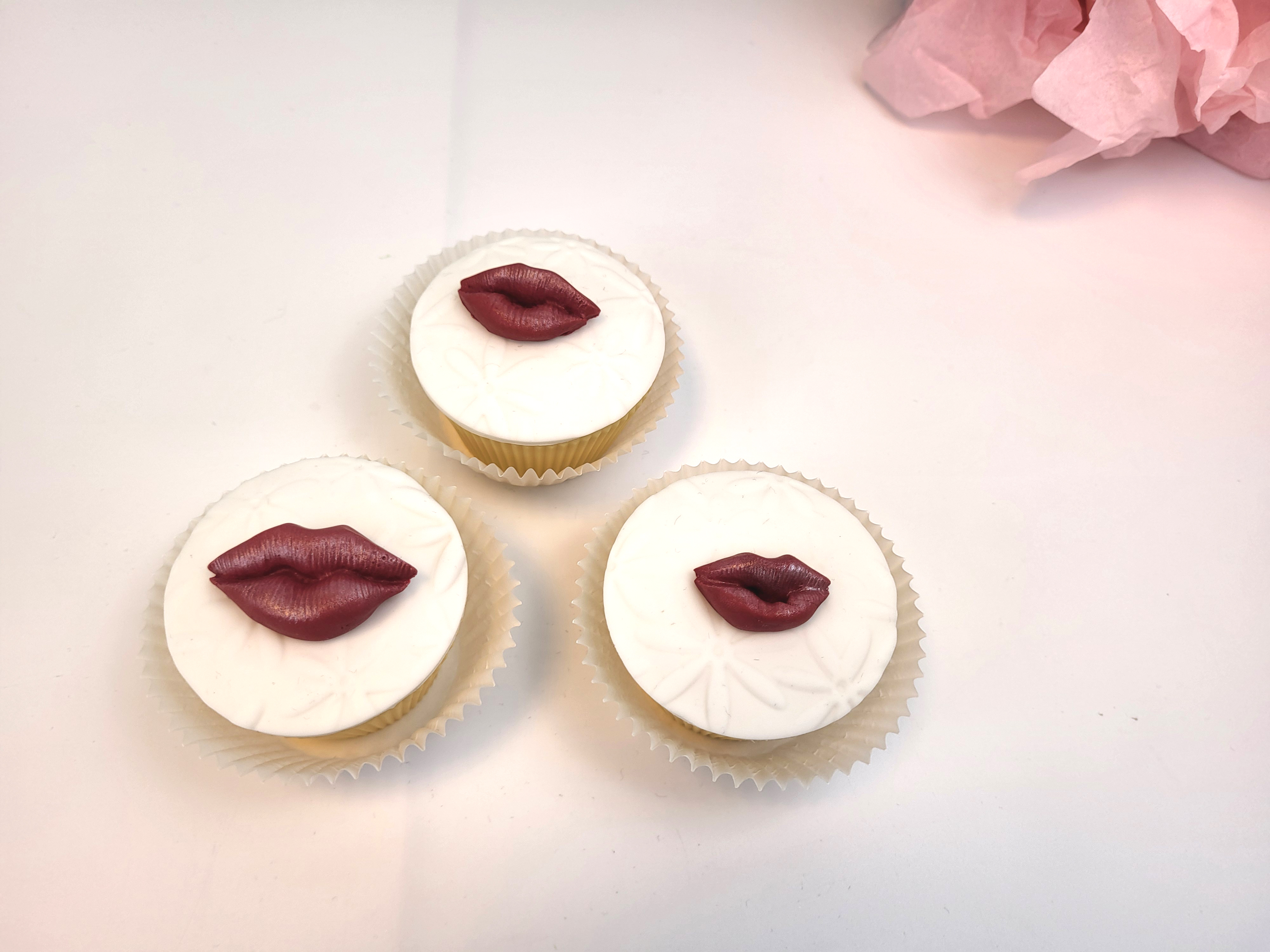 Essbare Fondant-Lippen – 3er-Set in Rot für Torten & Cupcakes