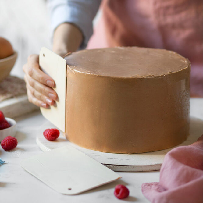 Teigkarten Kit – 2 glatte Kunststoff-Spatel für Cremes & Teige Teigkarten Kit – 2 glatte Kunststoff-Spatel für Cremes & Teige