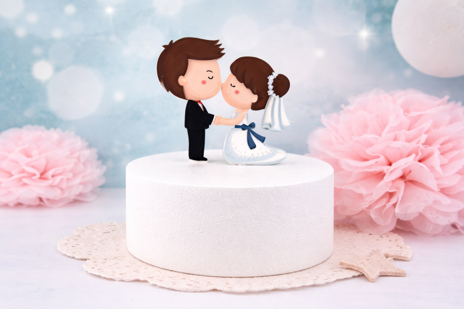 Cake Topper Brautpaar aus Fondant – handgefertigte Tortendekoration für Hochzeitstorten