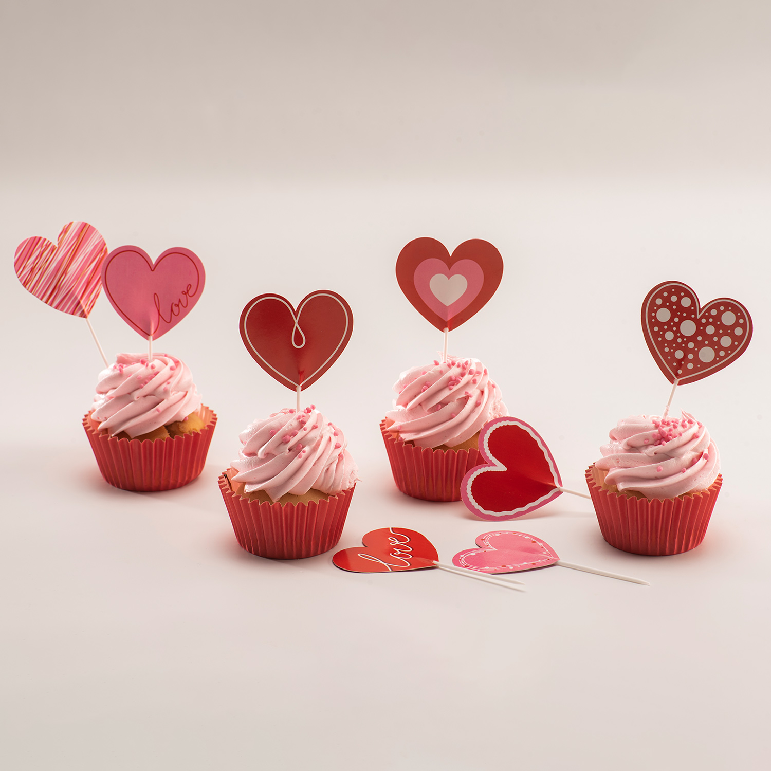 Herz Caketopper 8 Stück – Papier Tortenstecker mit 4 Motiven für Geburtstag, Hochzeit & Valentinstag