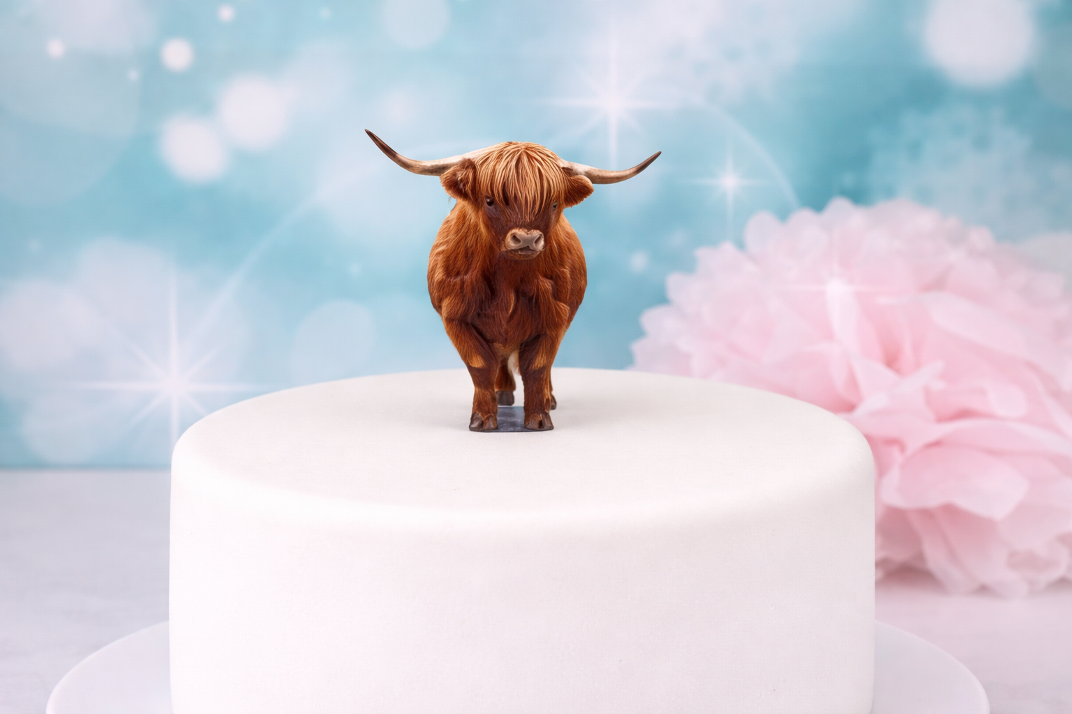 Cake Topper Kuh aus Fondant – handgefertigte Tortendekoration für Geburtstag & Bauernhof-Torten