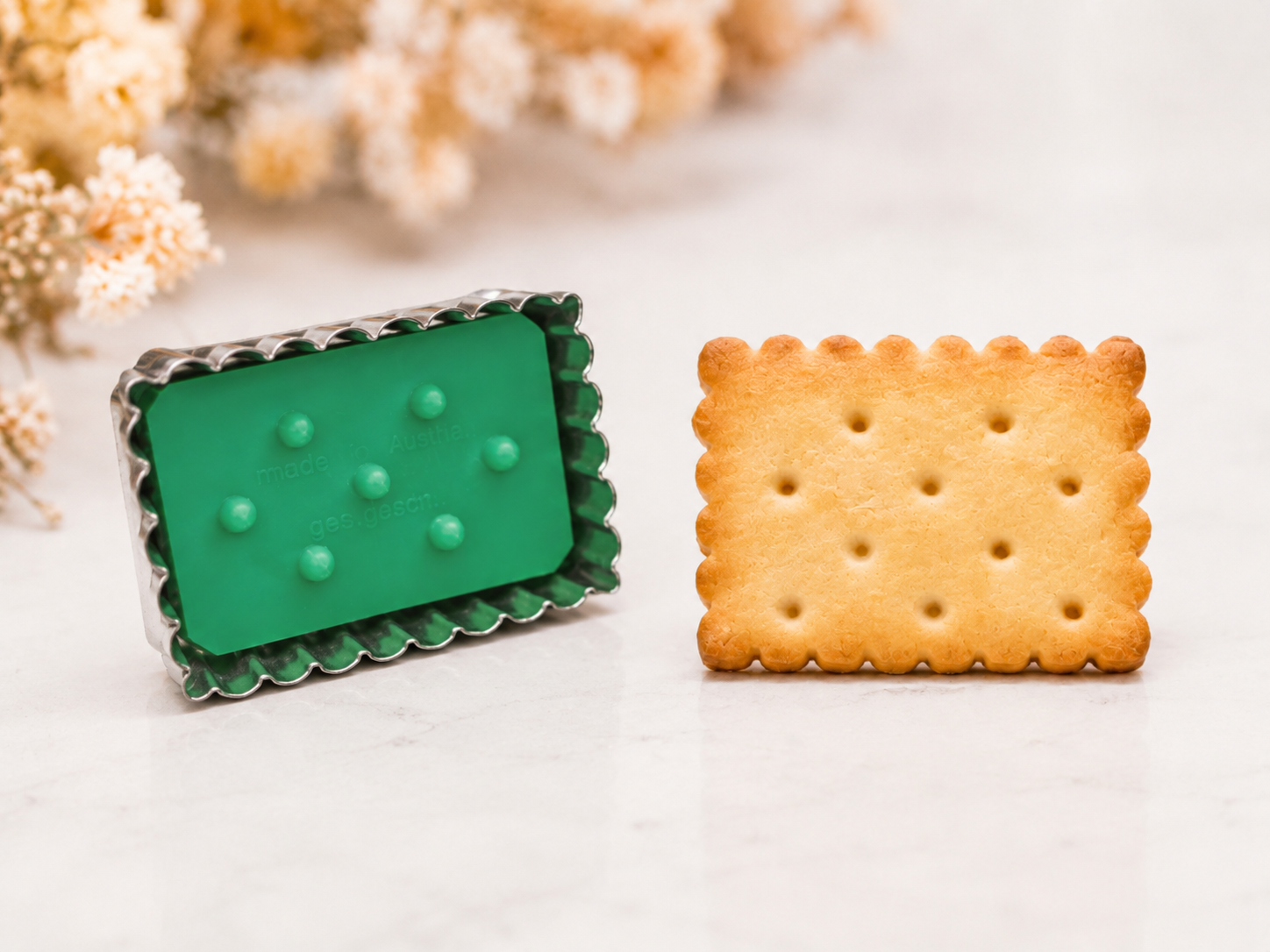Keksausstecher Butterkeks mit Auswerfer – 6 × 4 cm A63