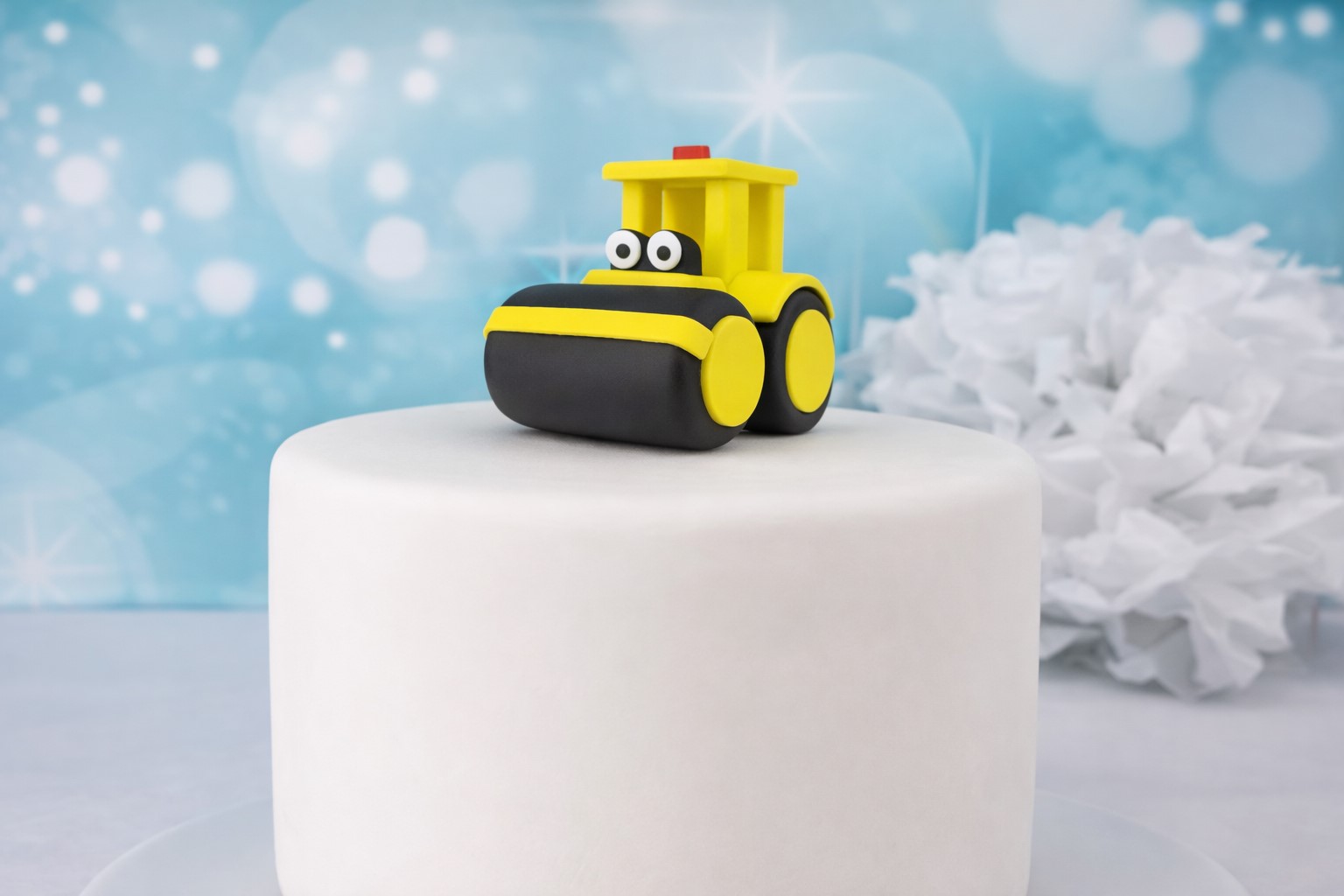 Tortenfigur Walze XXL aus Zuckermasse – hochwertige Tortendekoration für Baustellen- & Themen-Torten