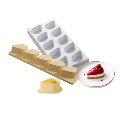 Törtchen-Dessertform Drop aus stabilem Kunststoff in moderner Tropfenform für Mini-Törtchen und Mousse-Desserts inkl. Ausstecher und Auswerfer
