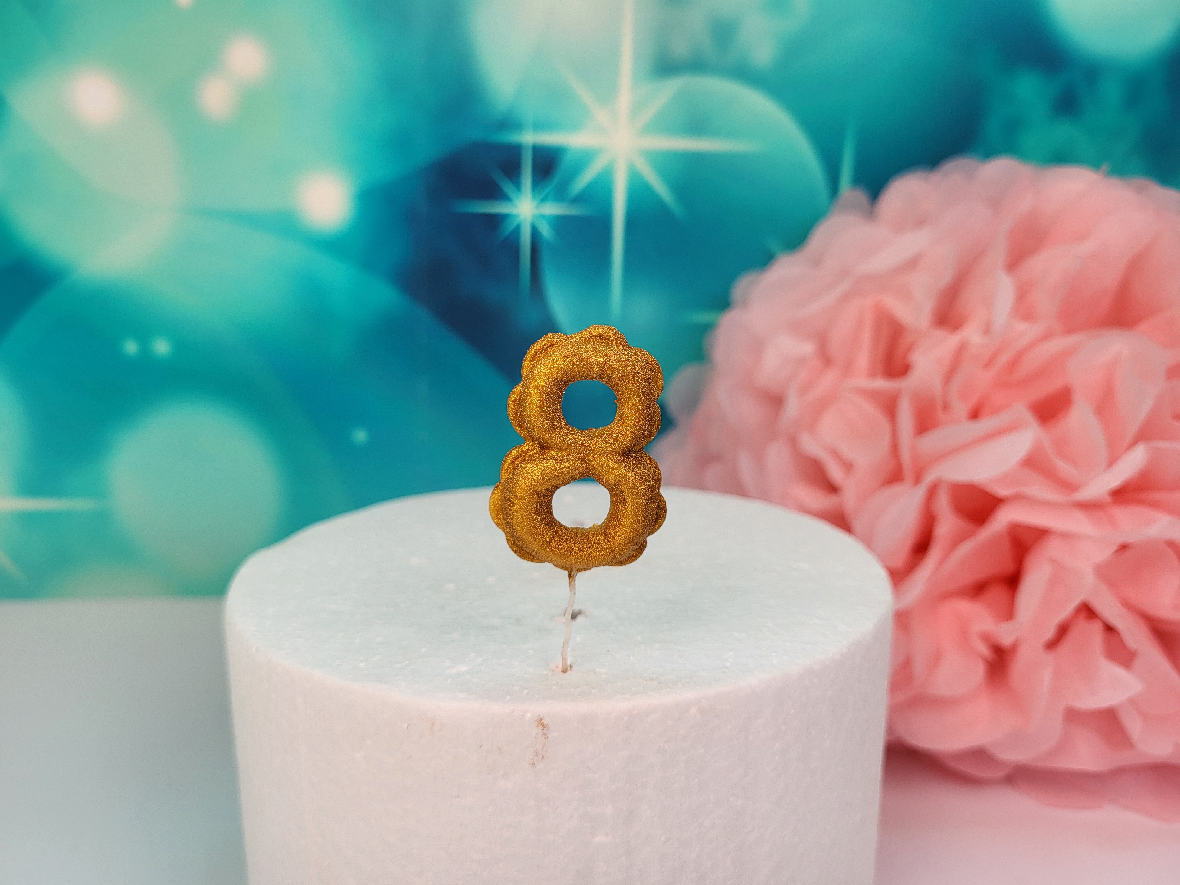 Fondant Zahl  8  - Gold